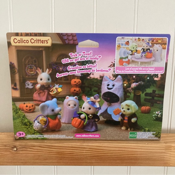 Calico Critters Trick or Treat Parade - Picture 5 of 7